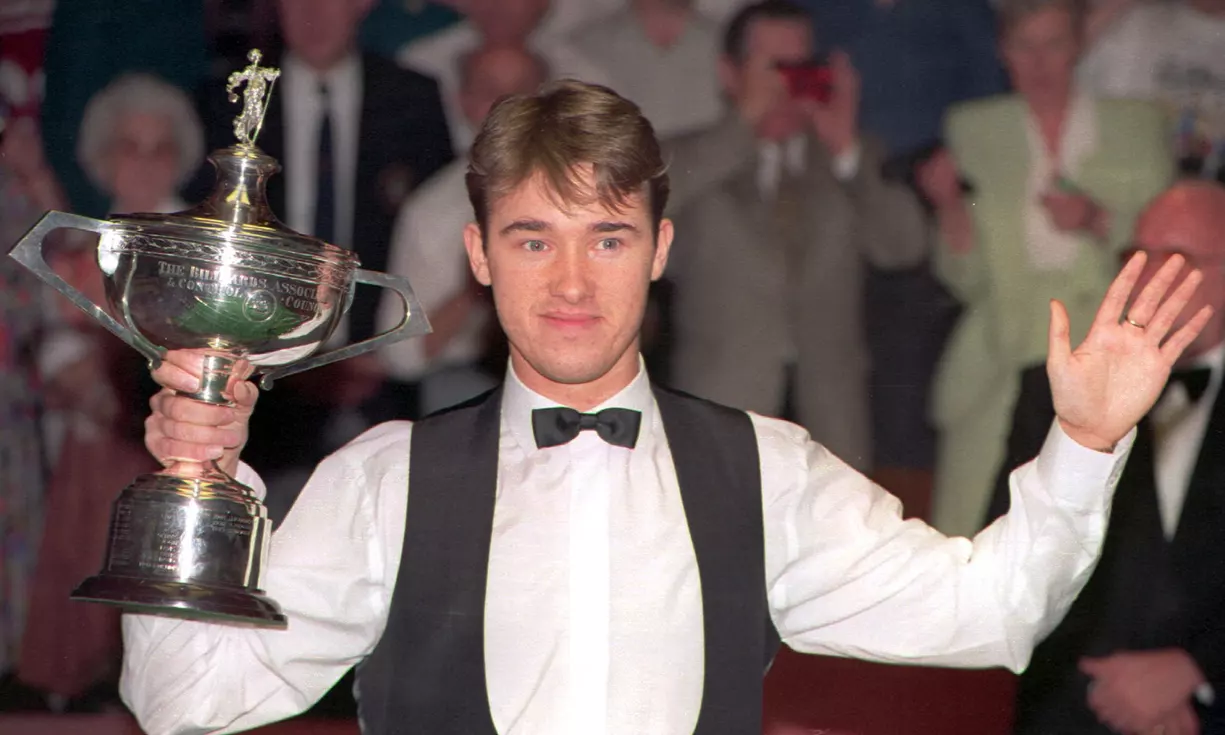 Стивен Хендри после того, как он победил Джимми Уайта со счетом 18-17 и завоевал свою 4-ую мировую корону в 1994 г. «Мне действительно приходилось выдавливать из себя улыбку, потому что побеждать было мой работой.»